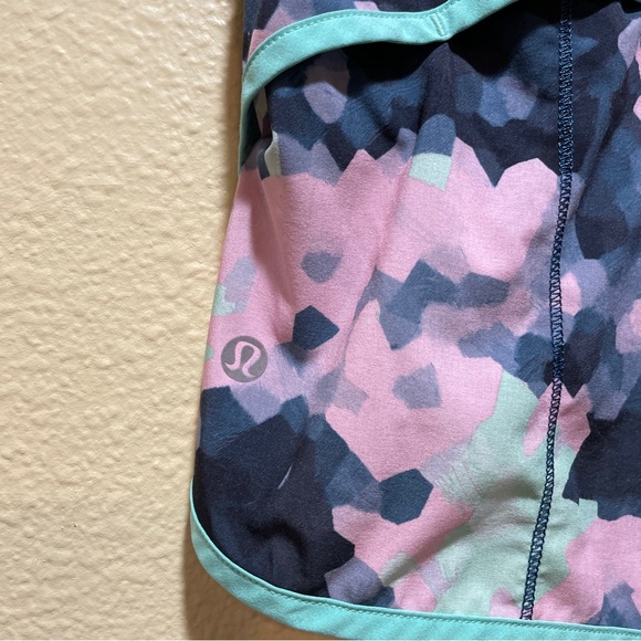 Lululemon Running Speed Shorts - Picture 6 of 6